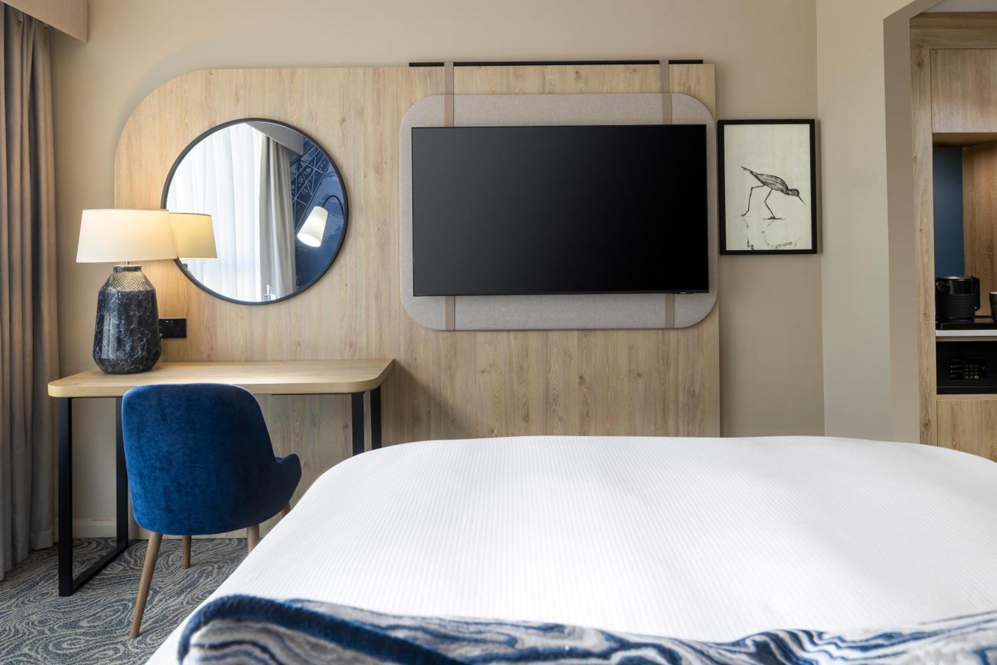 Voco Southampton By Ihg Hotel Exterior photo